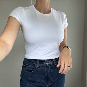 Hollister Cropped Baby Tee Basic